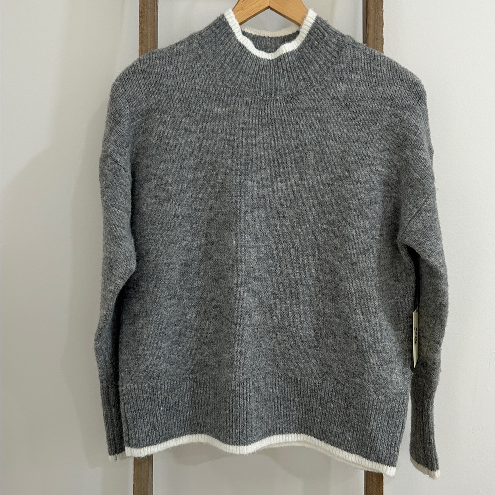 Max Studio Gray White Knit Wool Blend Sweater Soft New Women’s Size XS